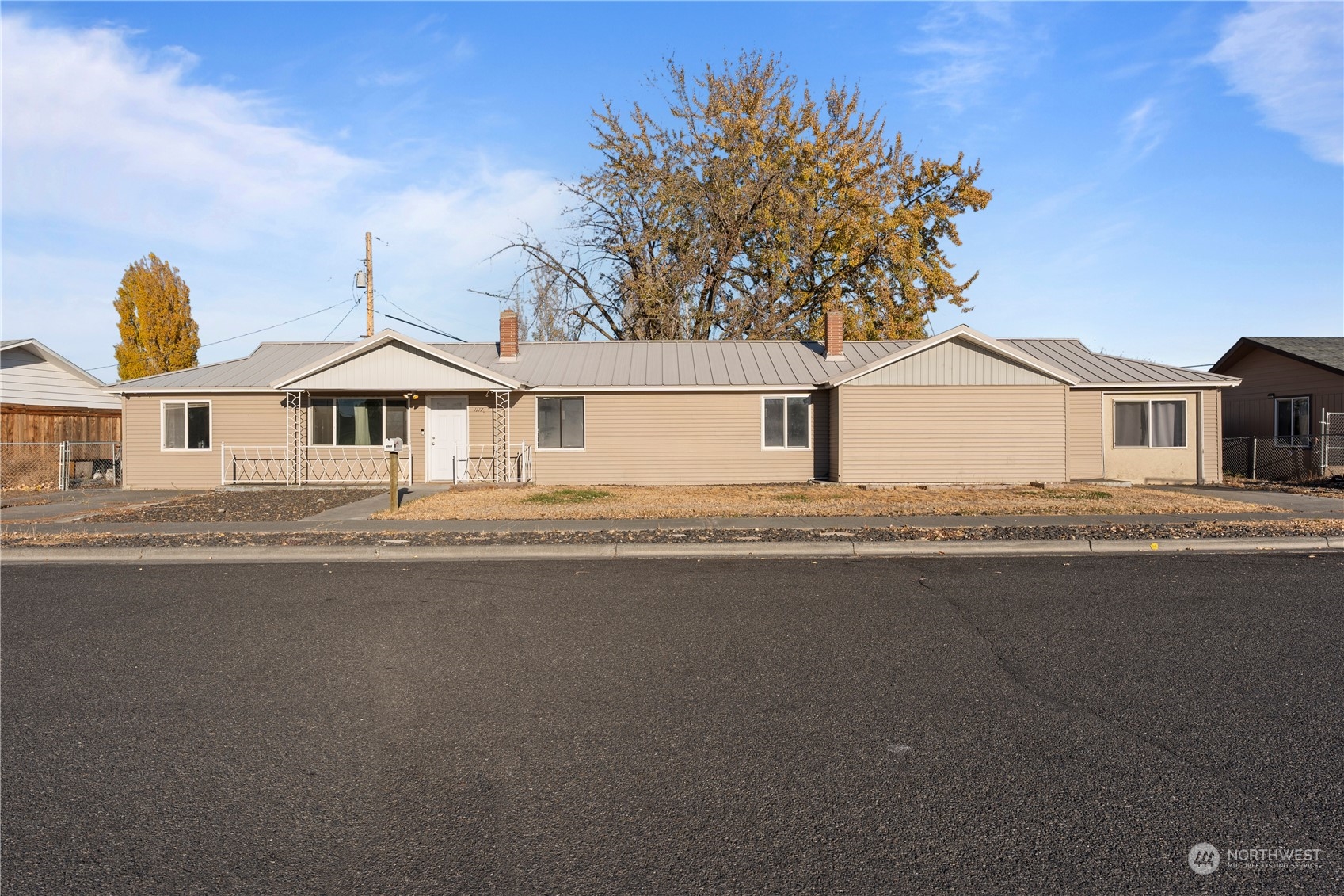1117 S Grand Drive Property Photo