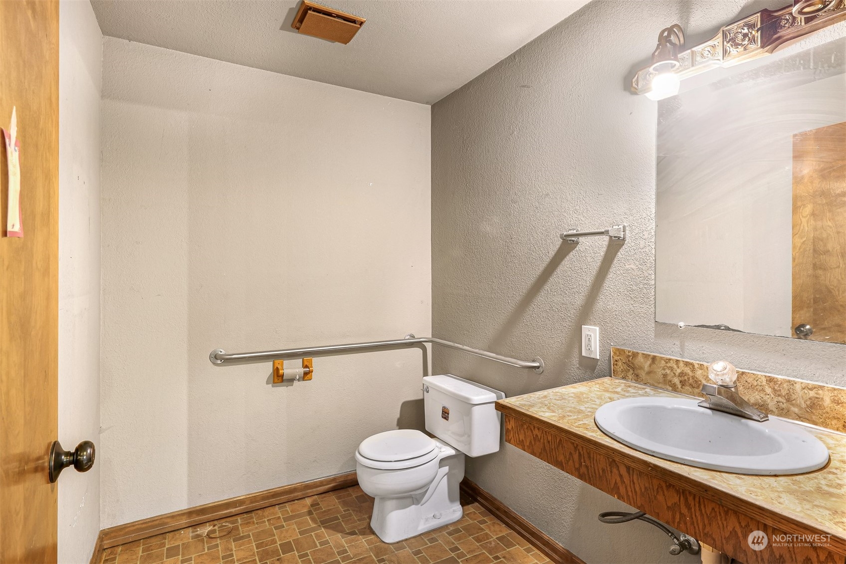 7489 S Dillard Avenue Property Photo 20