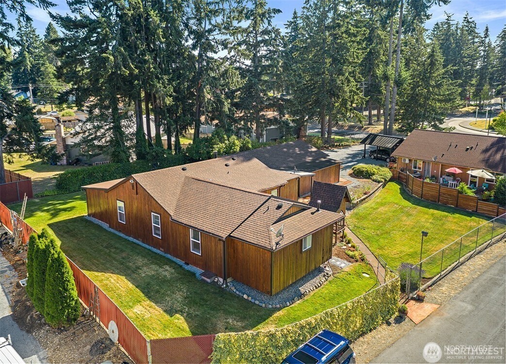 15821 5th Avenue Property Photo