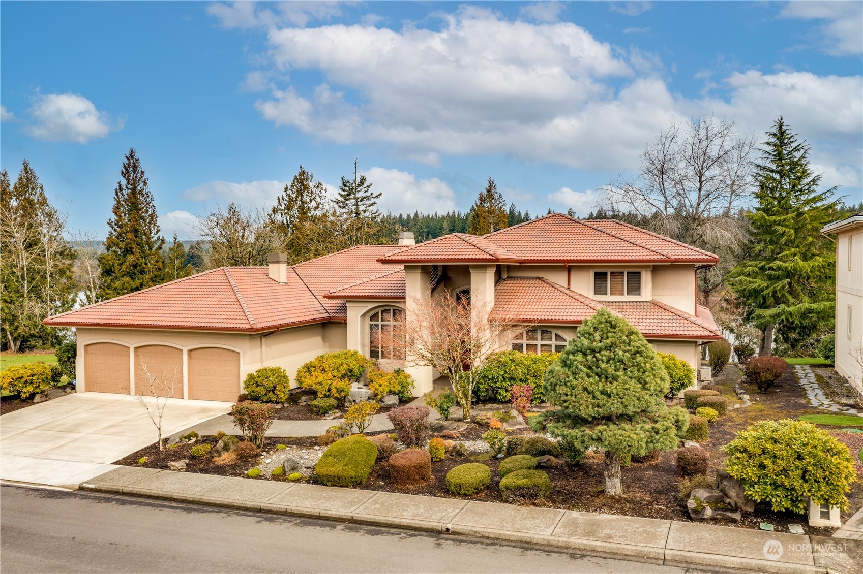 2035 Nw Lacamas Drive Property Photo