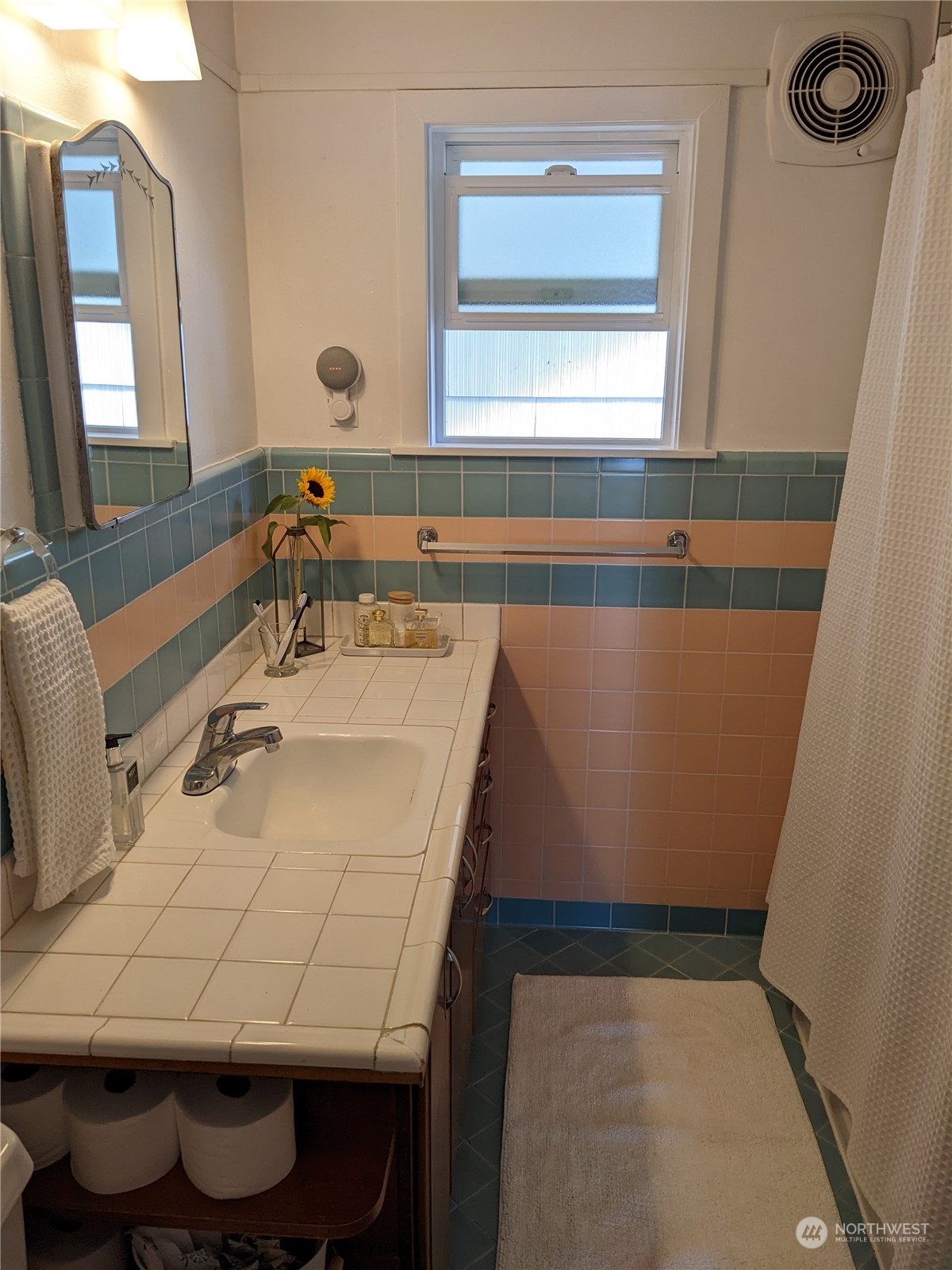 2142 Alki Avenue 1-5 Property Photo 7