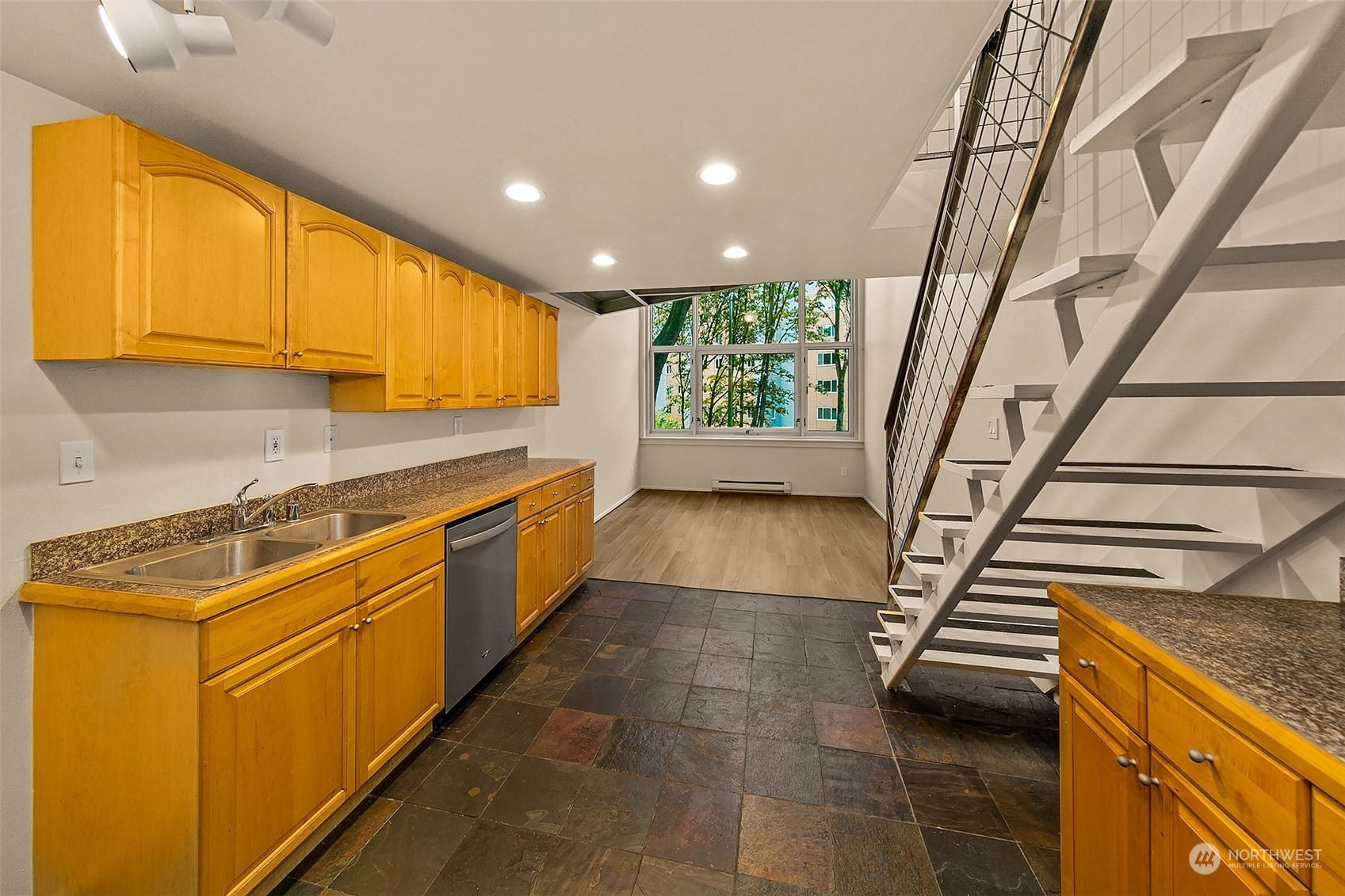 1000 Union Street 205 Property Photo 6