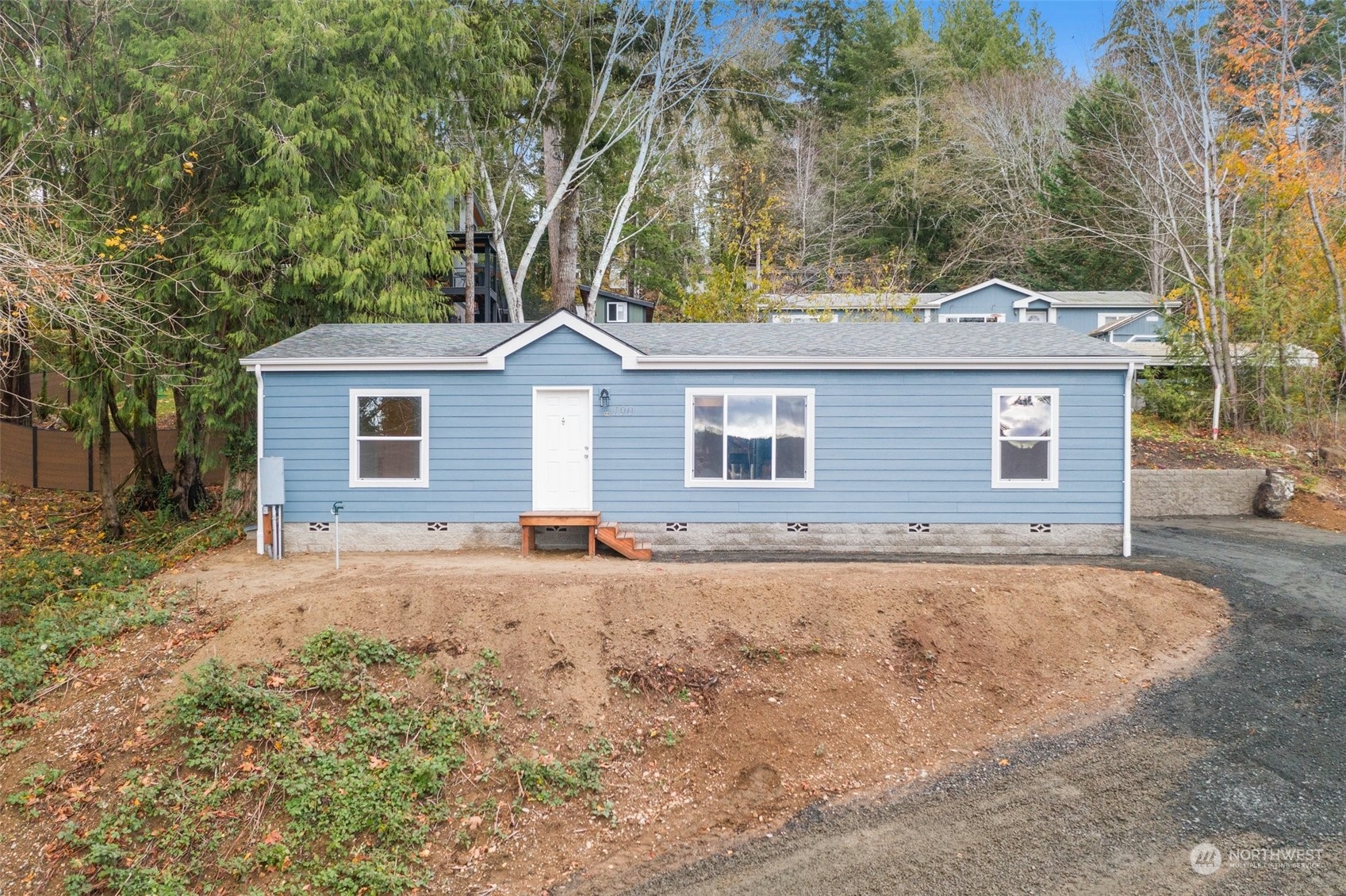 190 Midway Lane Property Photo 1