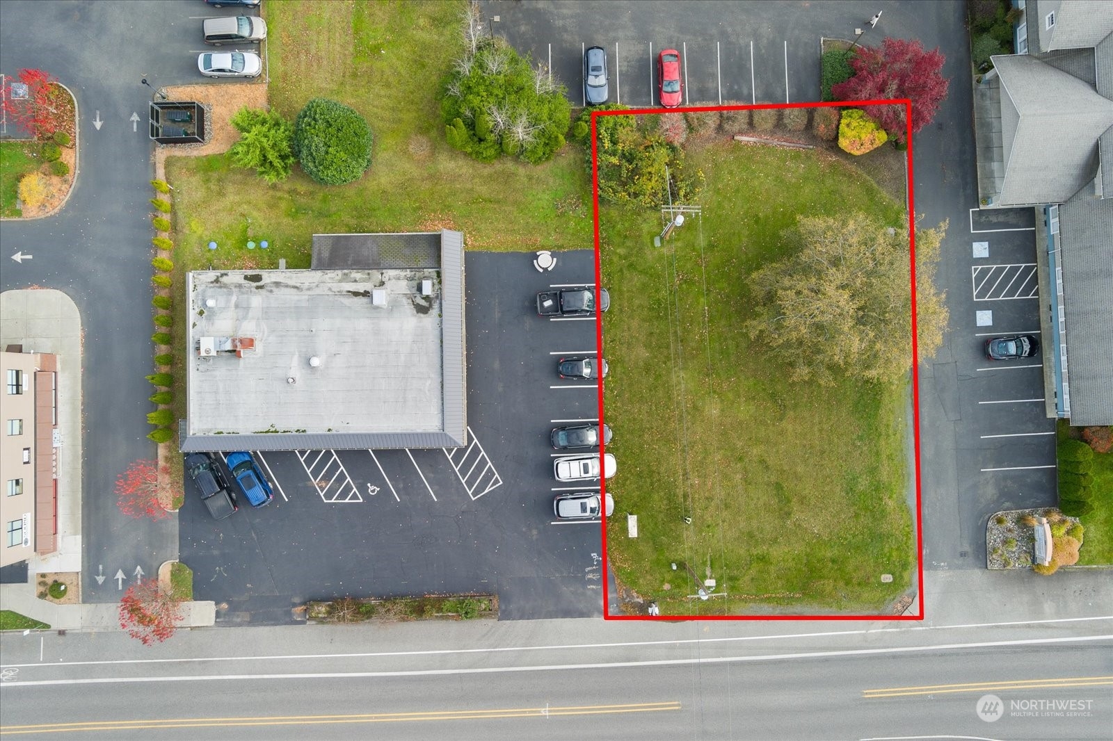 5591 N Harbor Avenue Property Photo 2