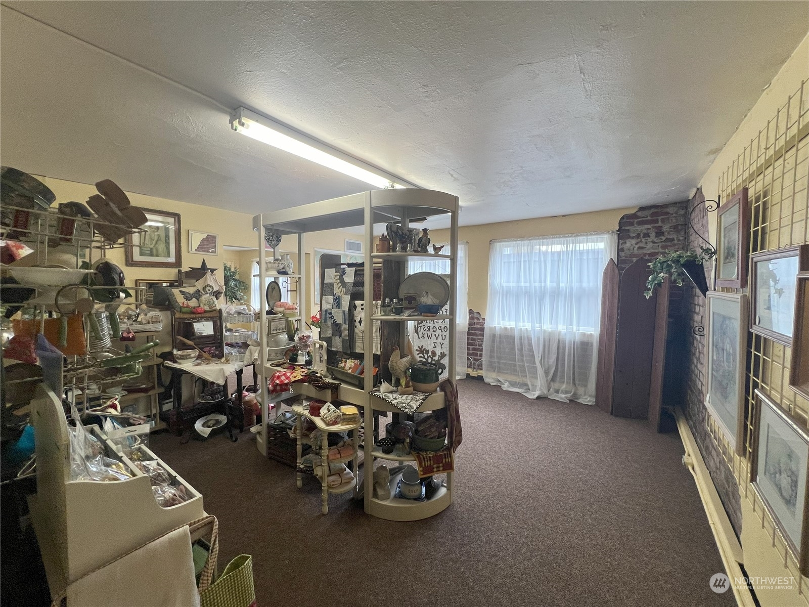 307 N Tower Avenue Property Photo 24