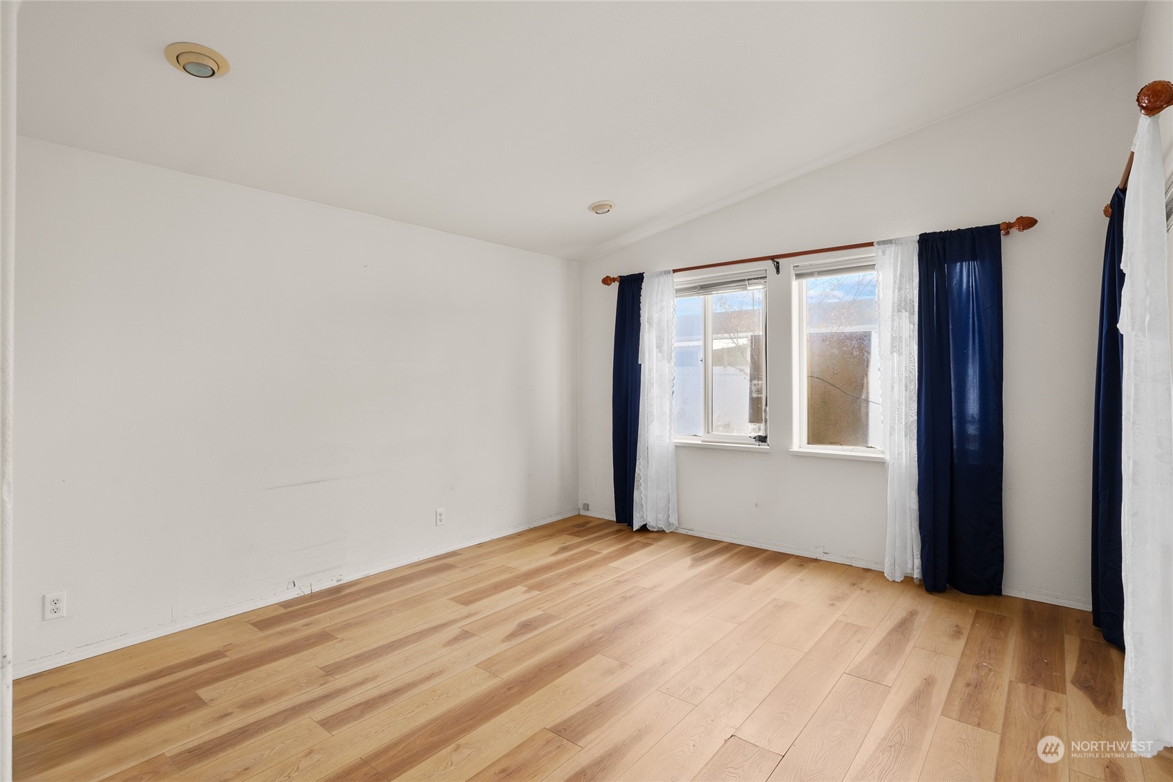1100 S Rosewood Drive 405 Property Photo 16