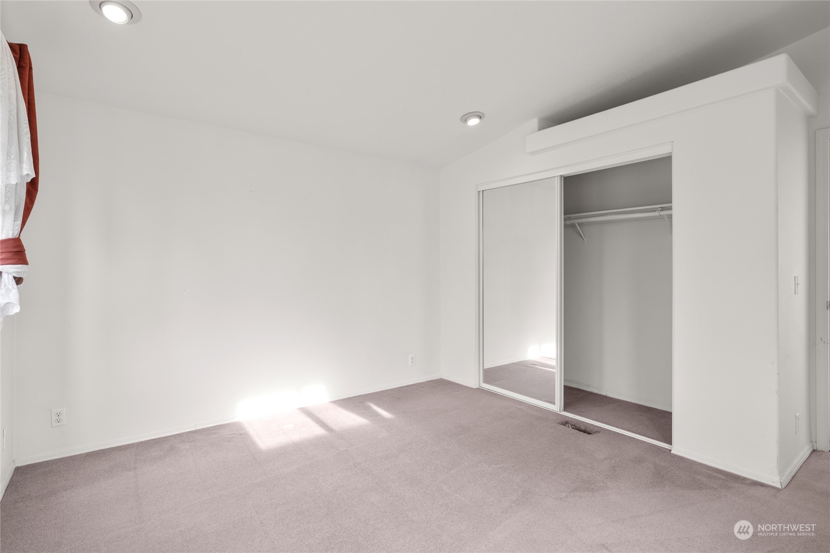 1100 S Rosewood Drive 405 Property Photo 24