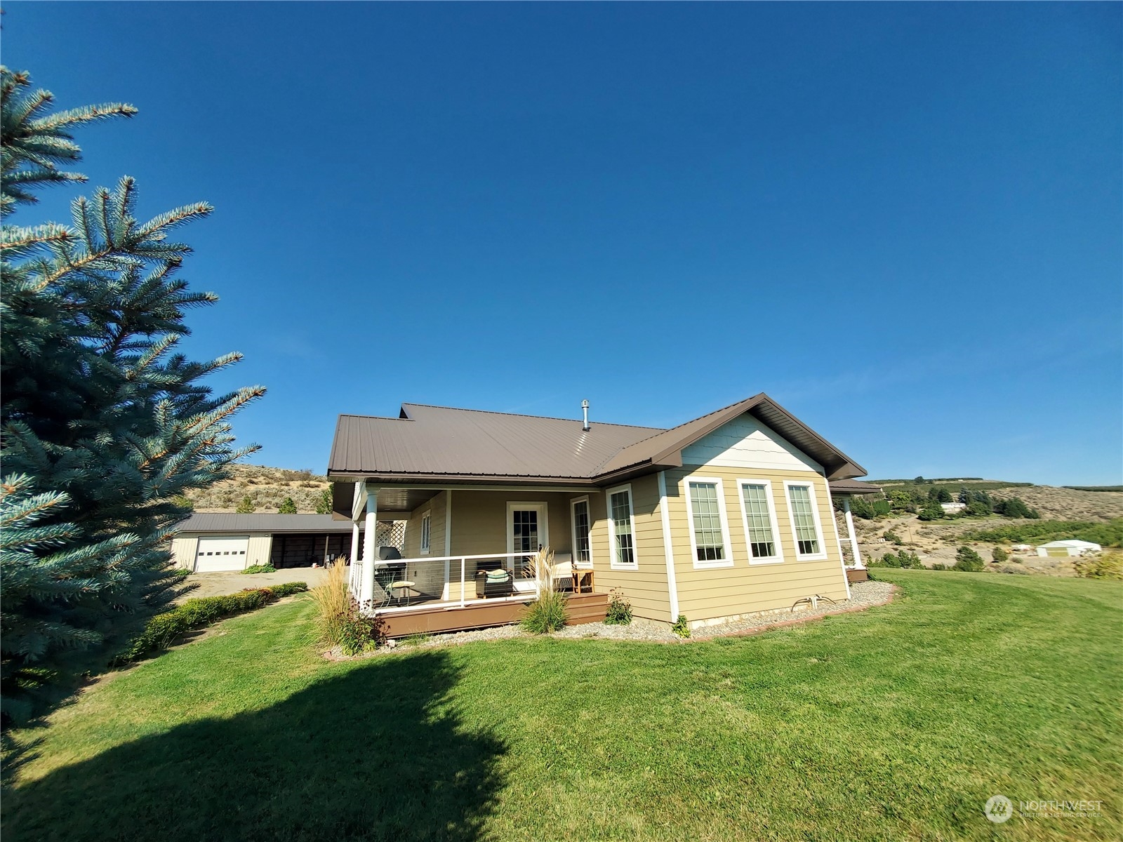 307 Highway 7 Property Photo 34