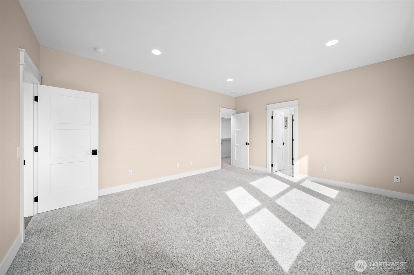821 S Mary Avenue Property Photo 14