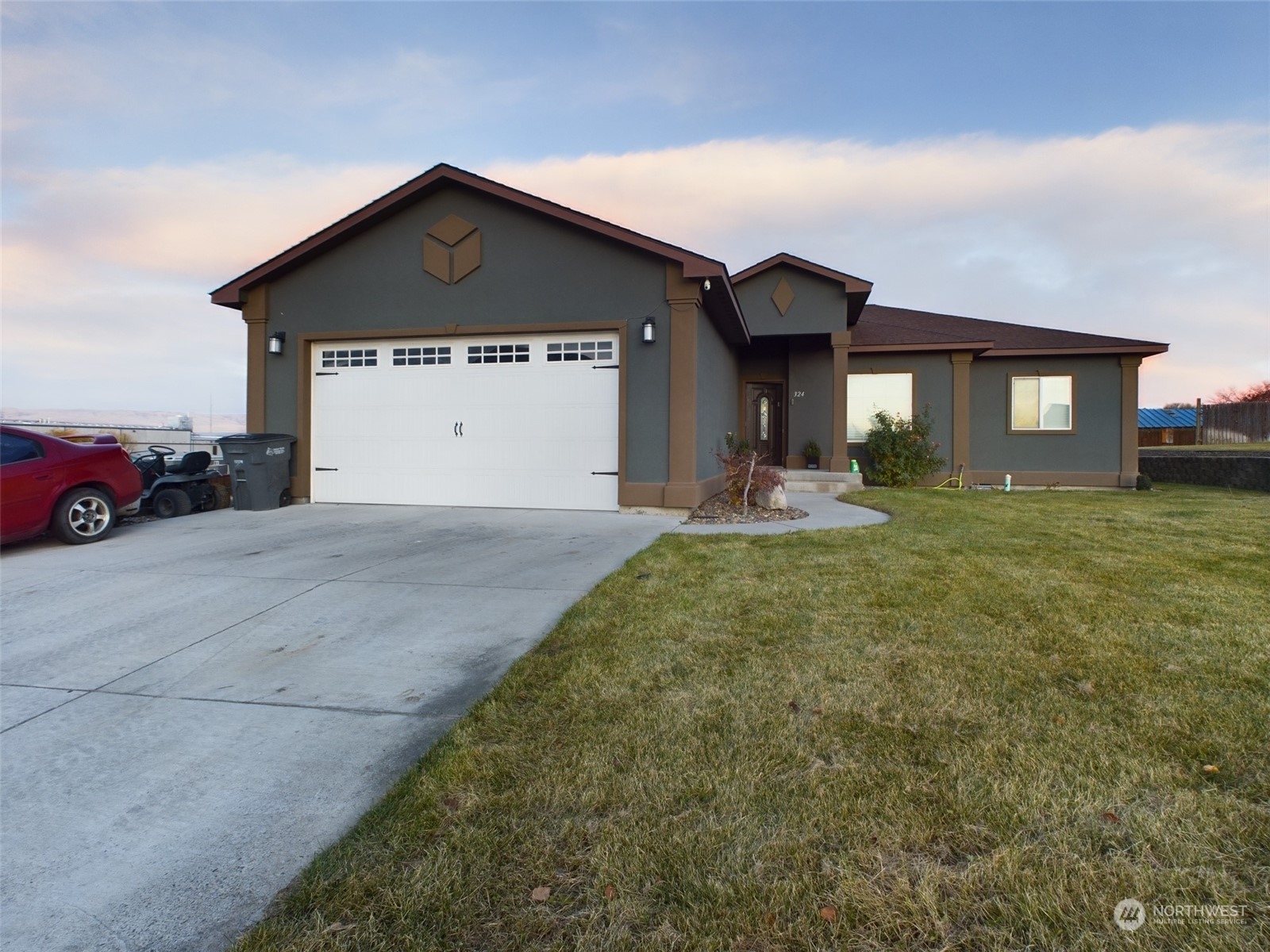 324 Ivone Drive Property Photo