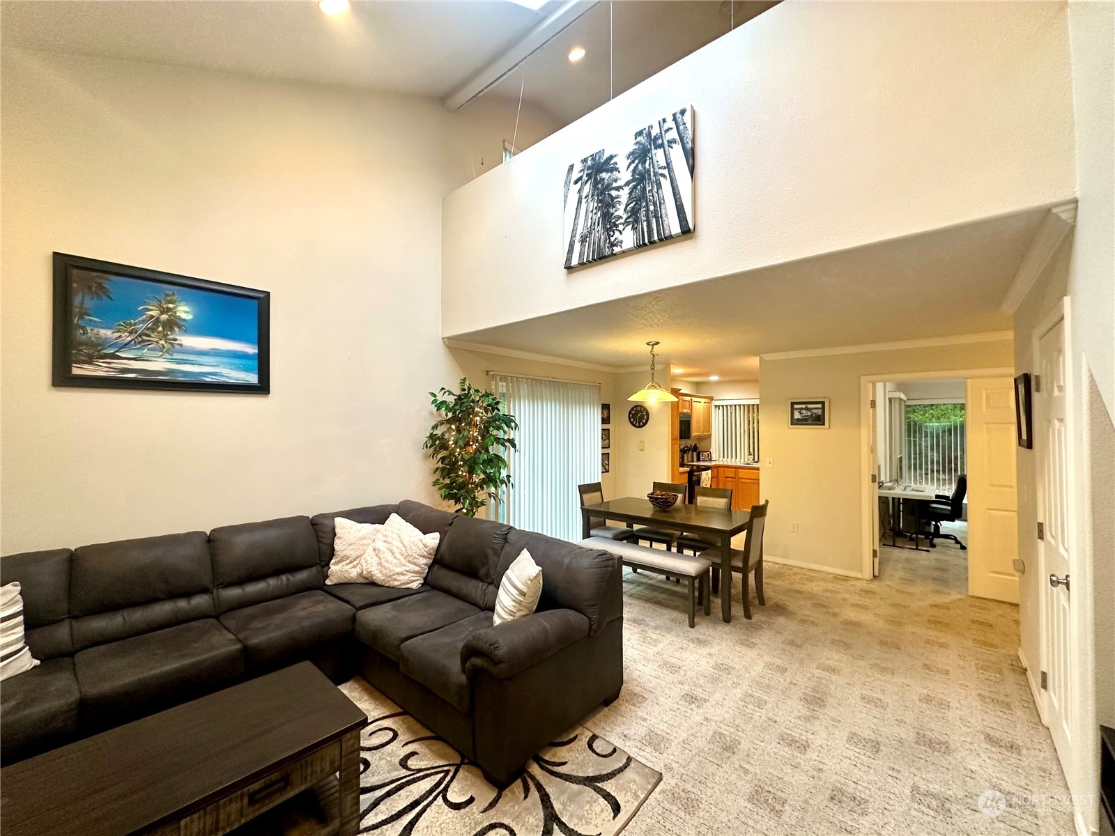 146 28th Street Property Photo 4