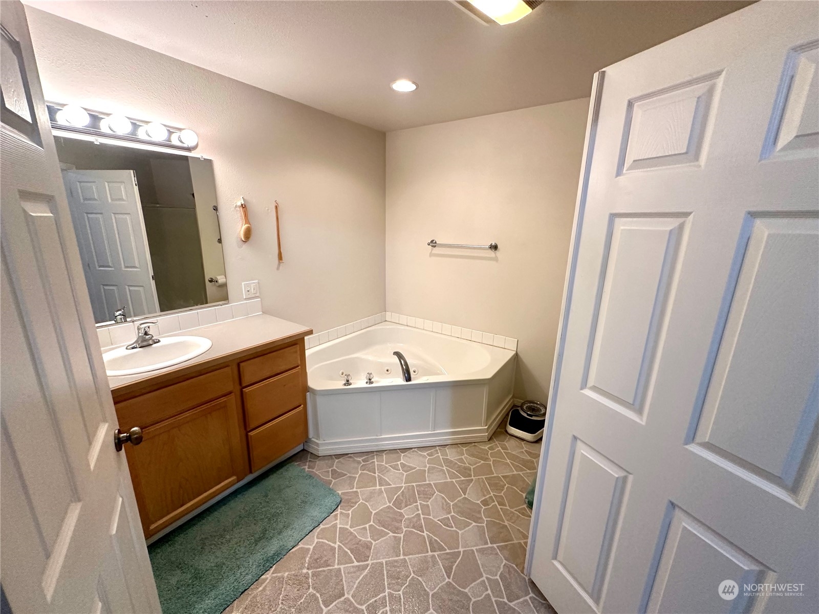 146 28th Street Property Photo 22