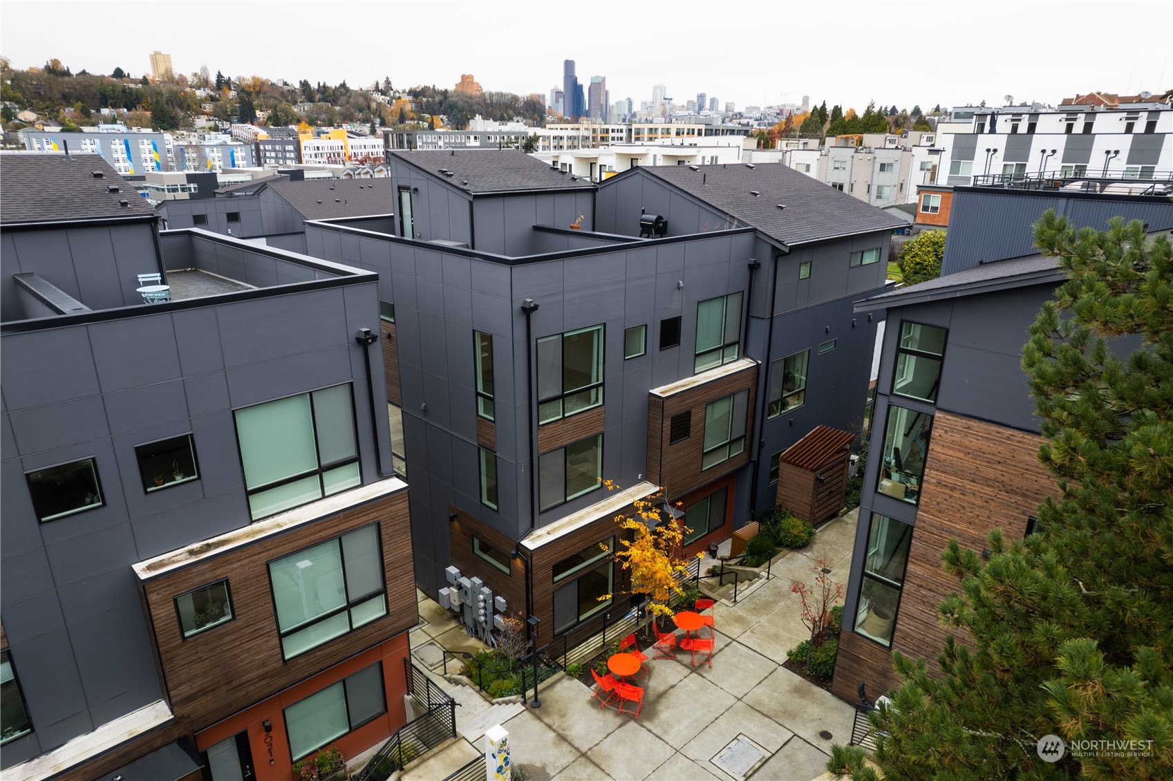 2427 S Plum Street Property Photo