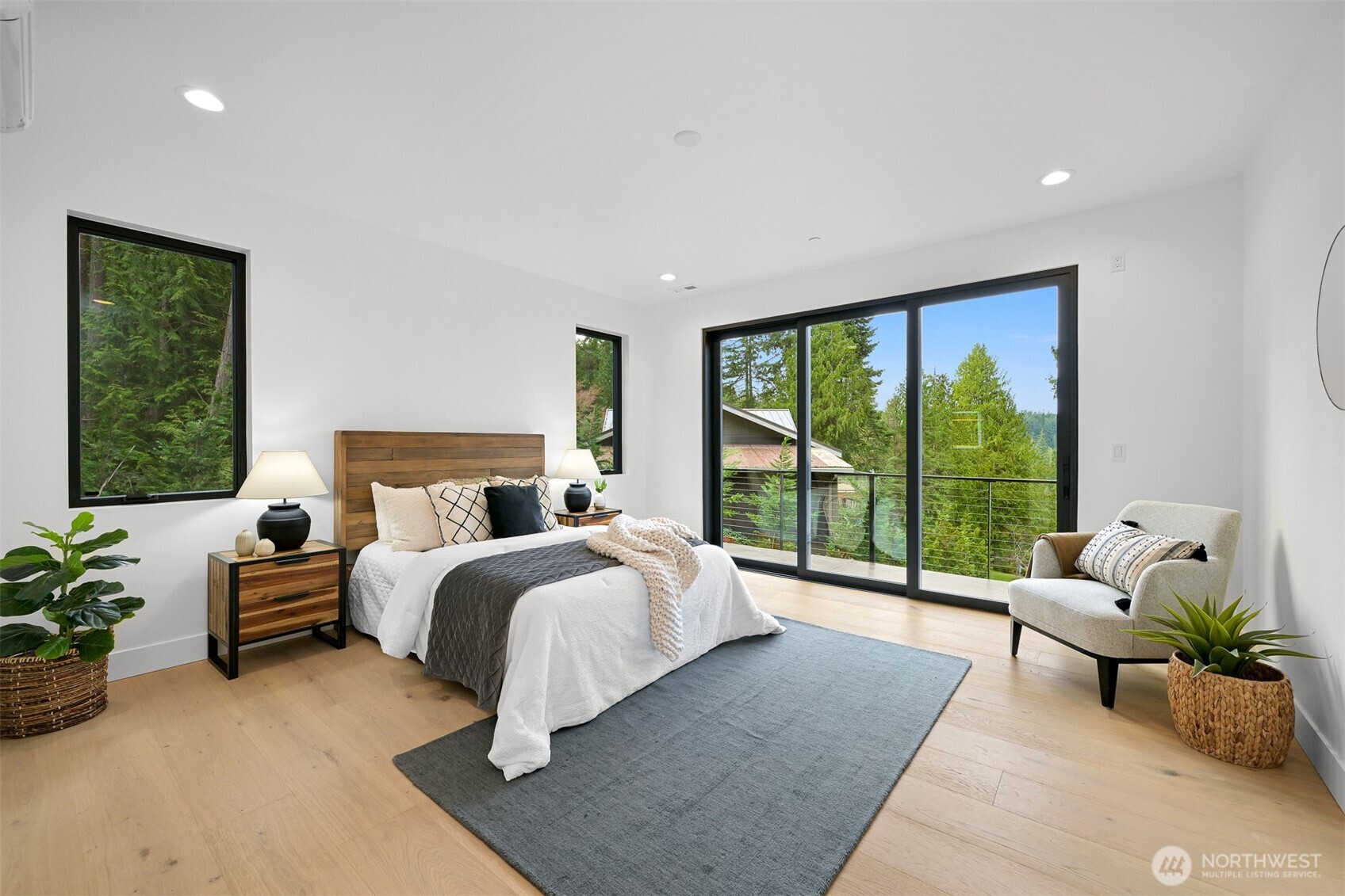 166 Soundview Drive Property Photo 19