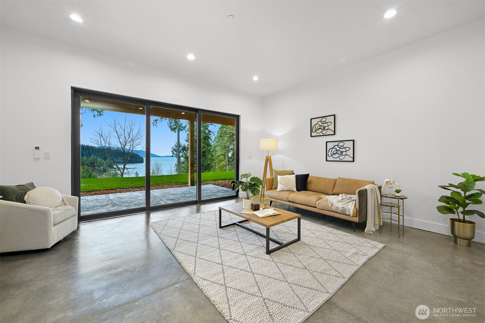 166 Soundview Drive Property Photo 34