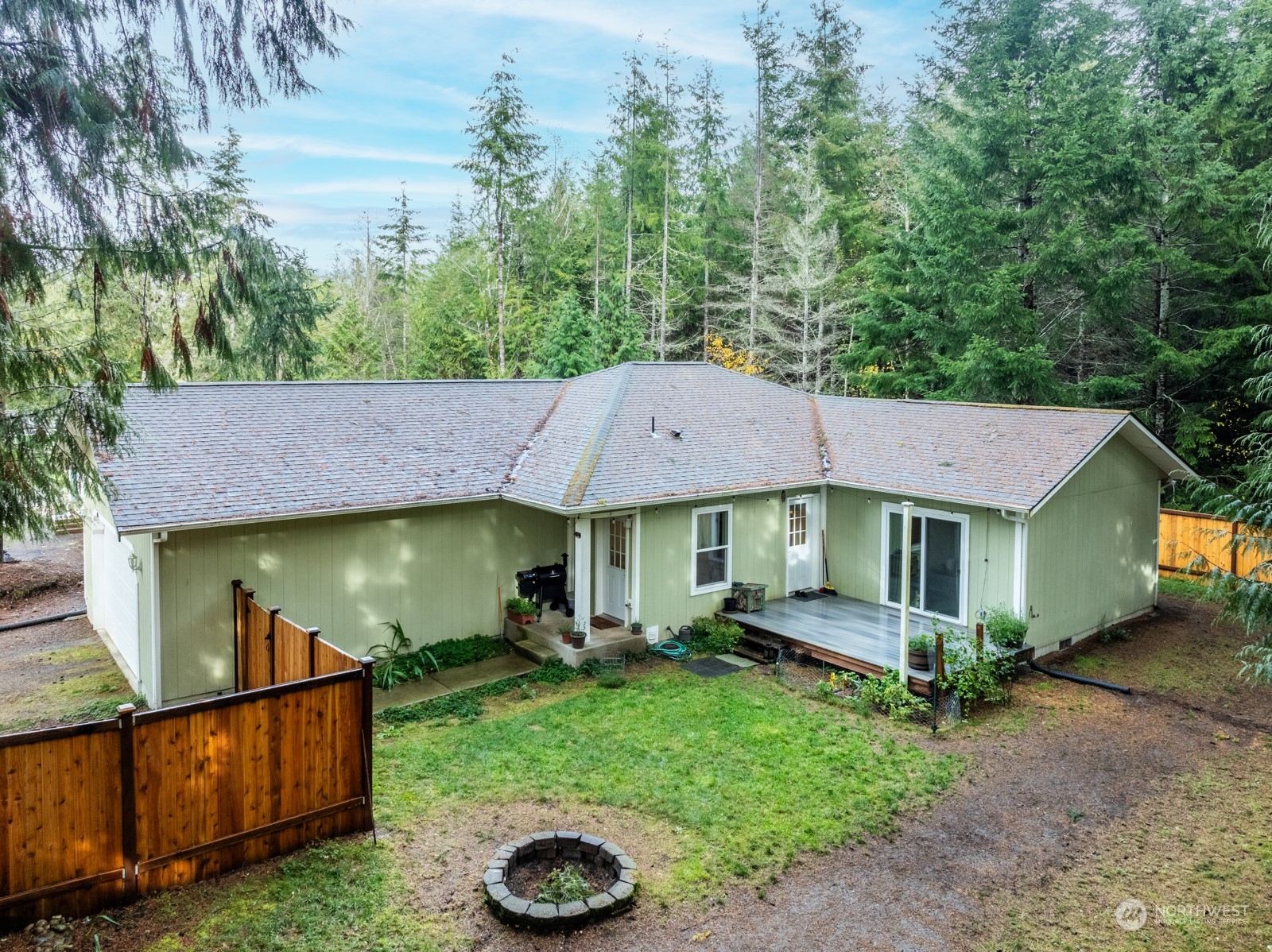 140 E Willopa Road Property Photo 1