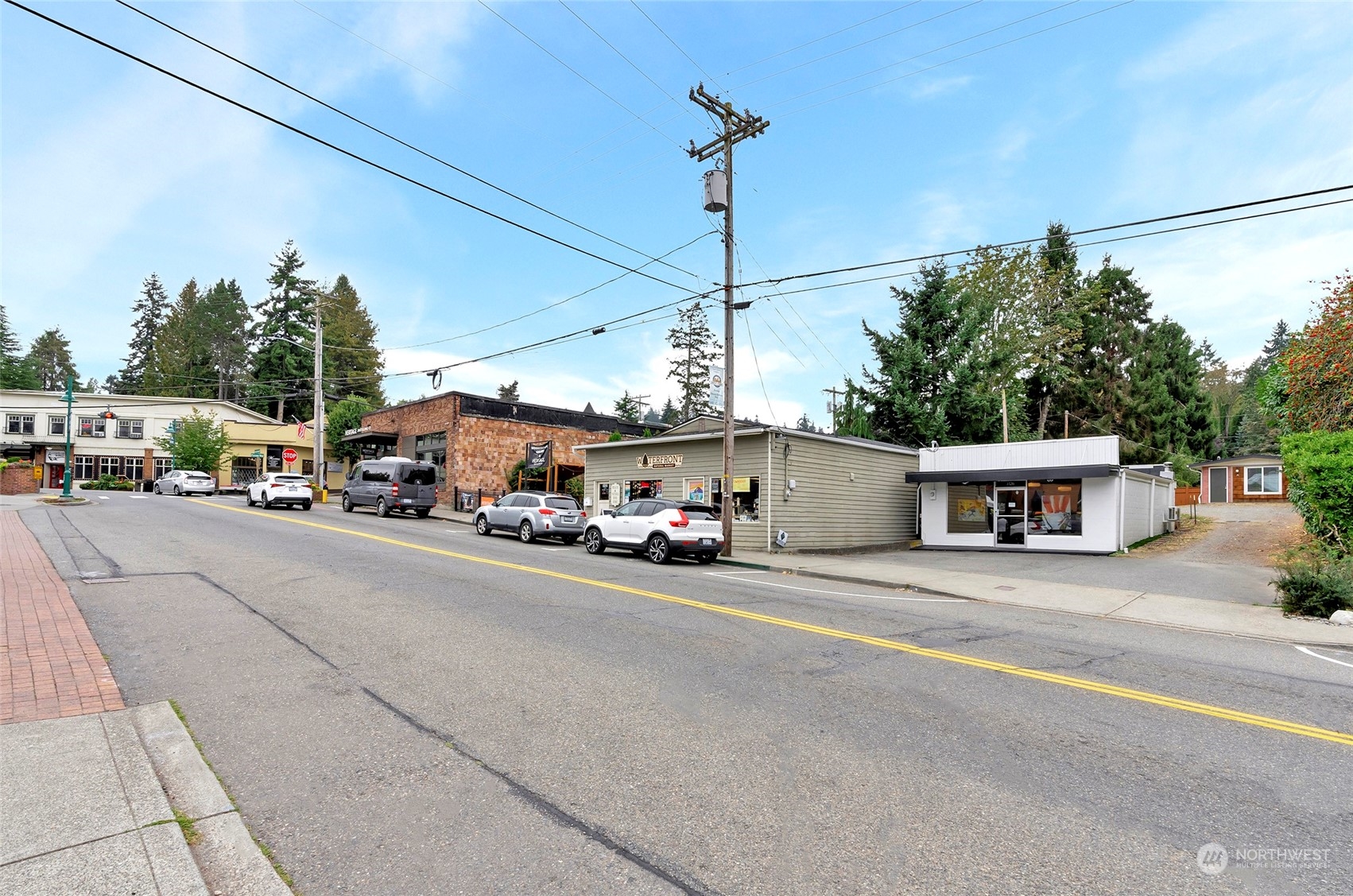 3126 Harborview Drive Property Photo 5