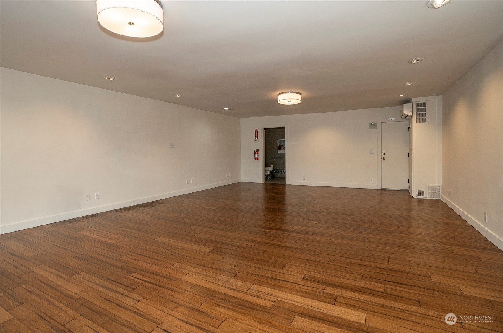 3126 Harborview Drive Property Photo 11