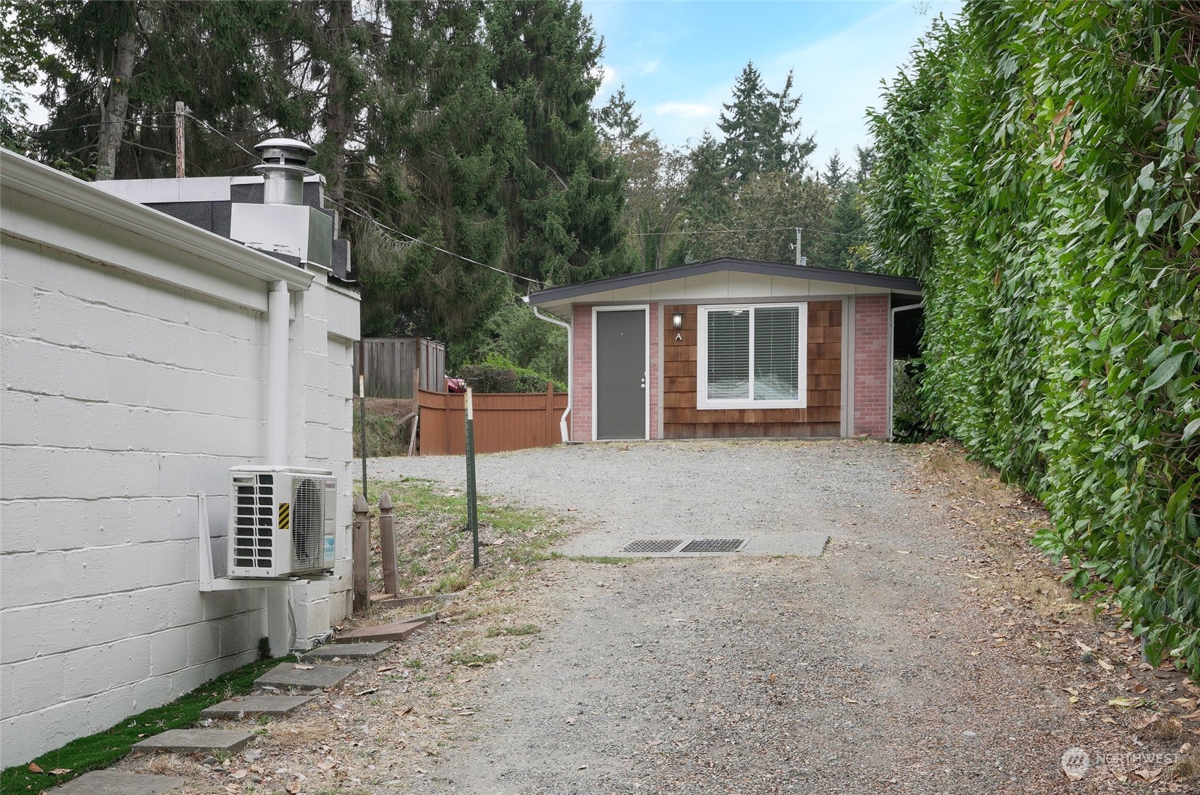3126 Harborview Drive Property Photo 16