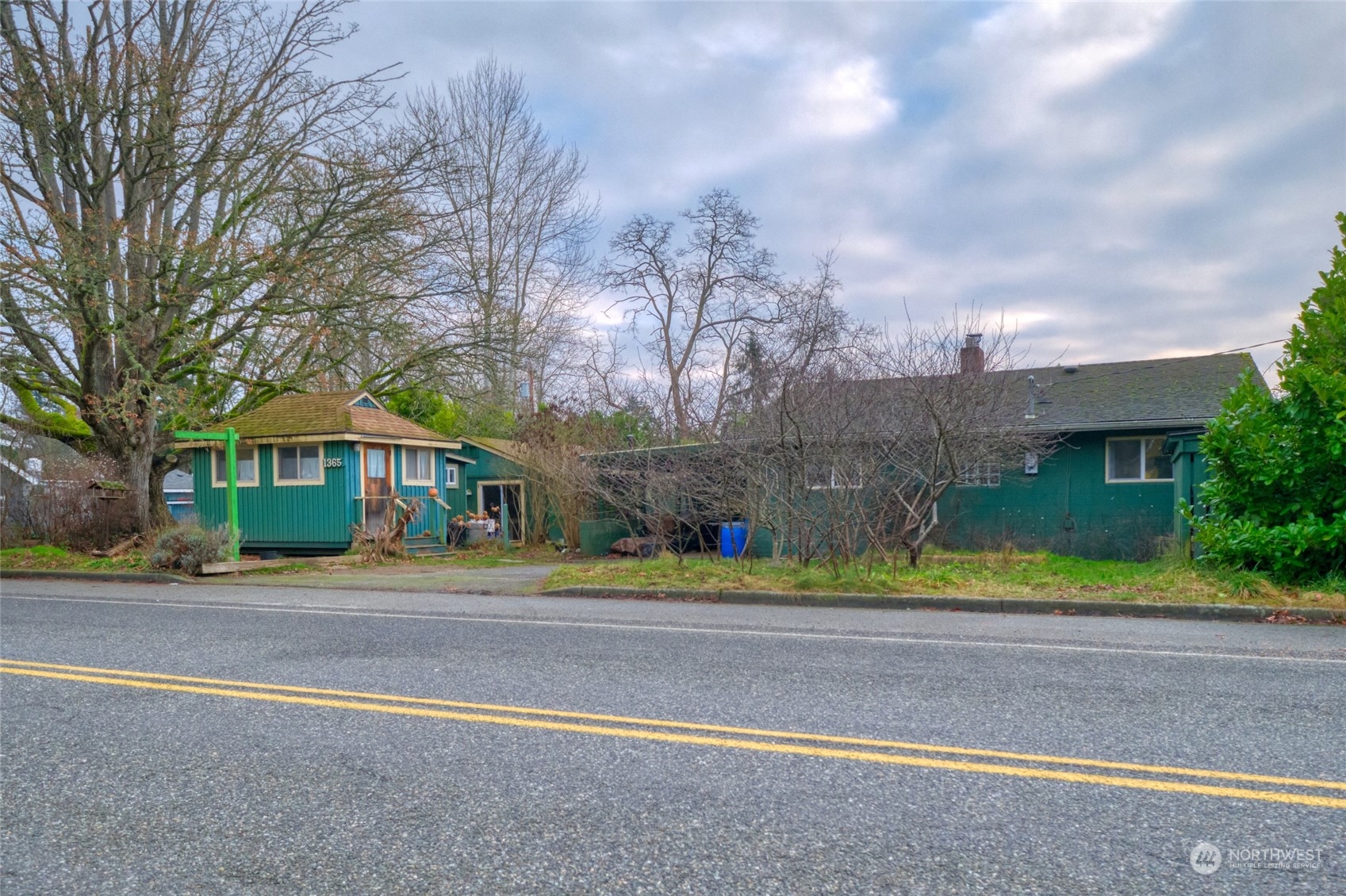1365 Gulf Road Property Photo