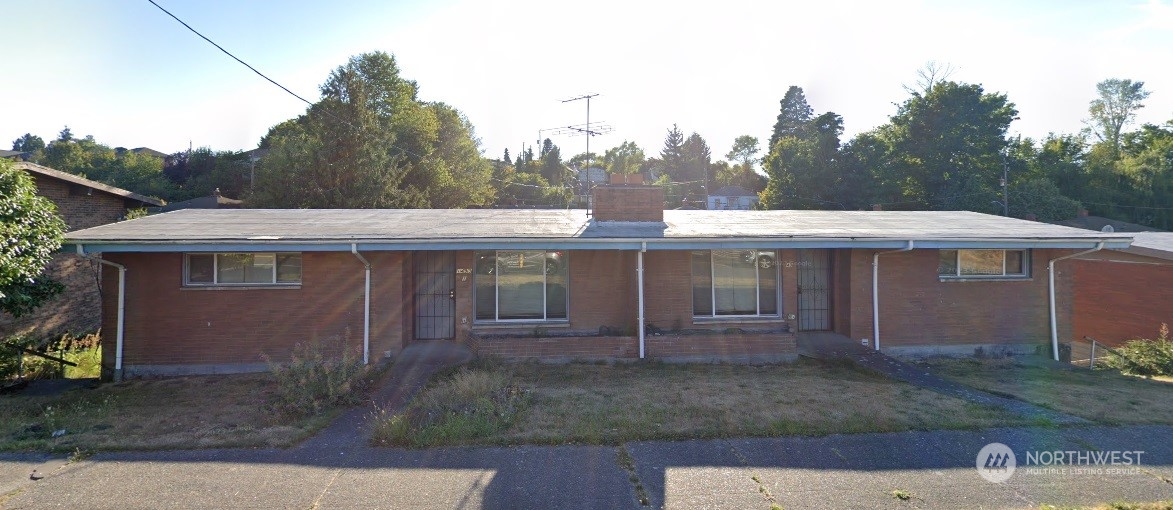 1493 S Columbian Way Property Photo 1