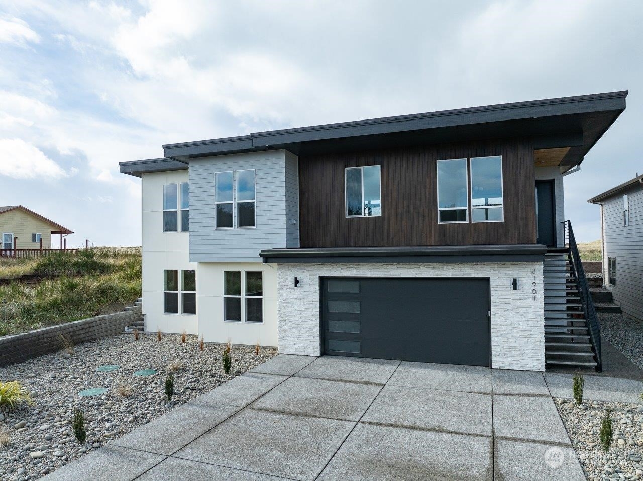 31901 G Street Property Photo 1