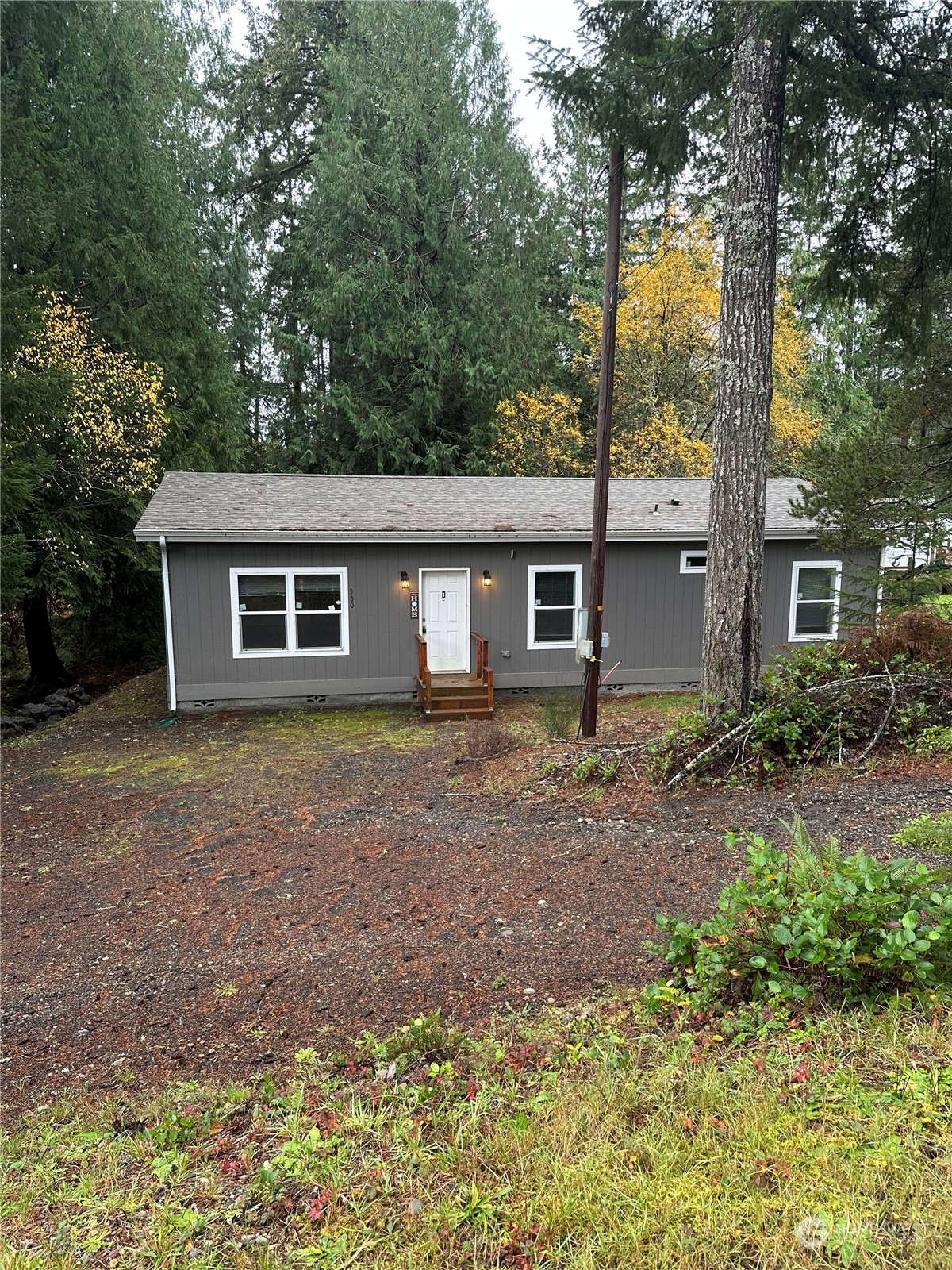 330 E Dartmoor Drive Property Photo