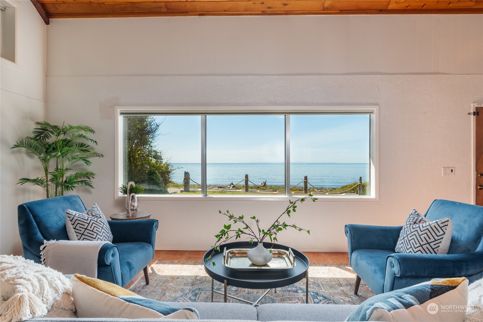 562 Pebble Beach Drive Property Photo 5