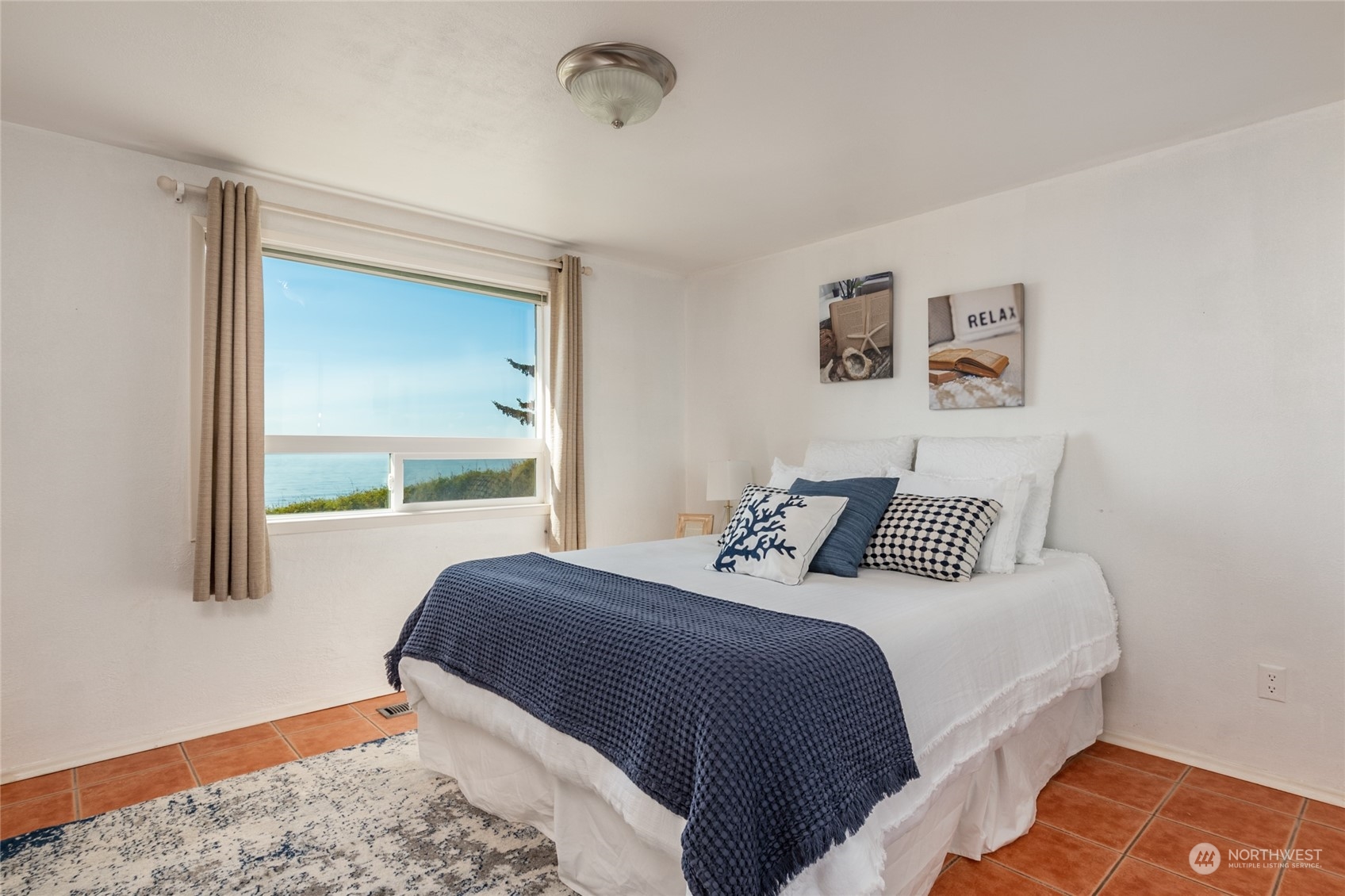 562 Pebble Beach Drive Property Photo 11