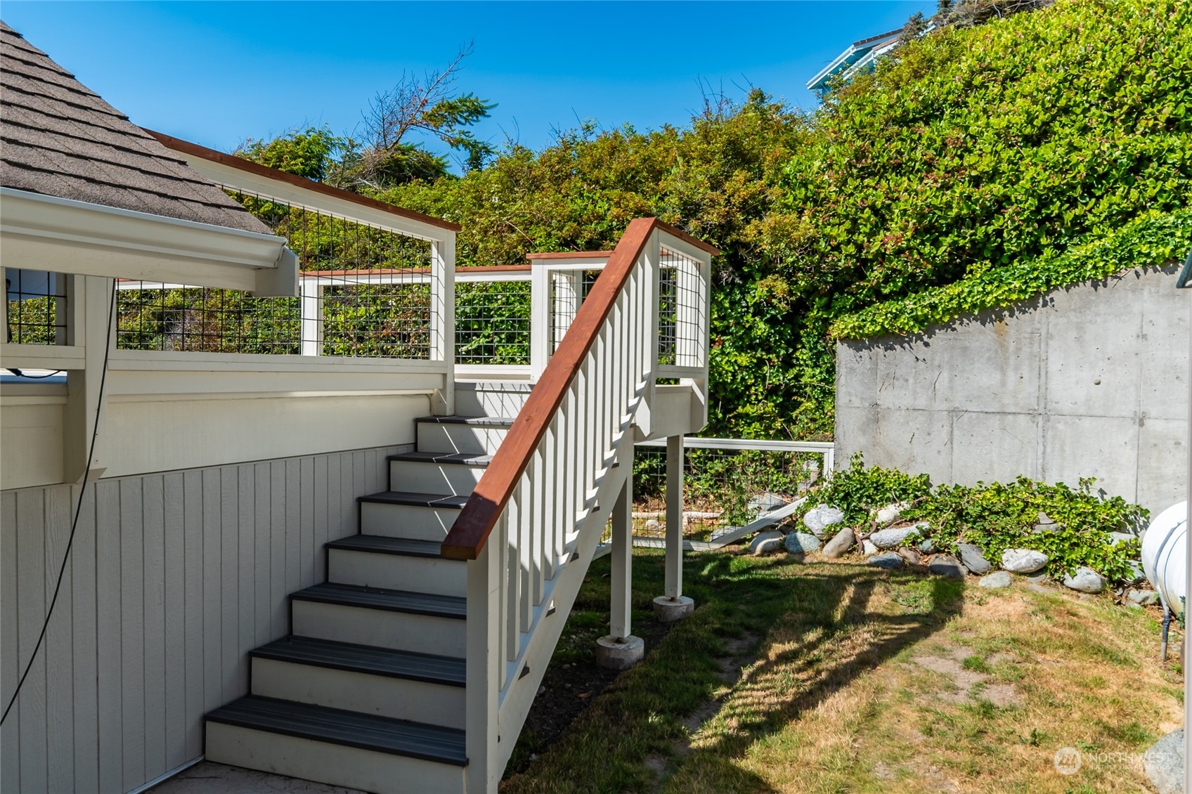 562 Pebble Beach Drive Property Photo 28