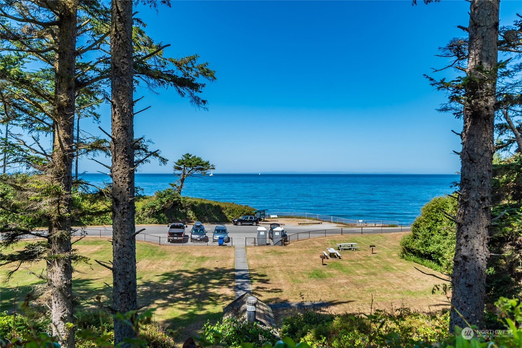 562 Pebble Beach Drive Property Photo 34