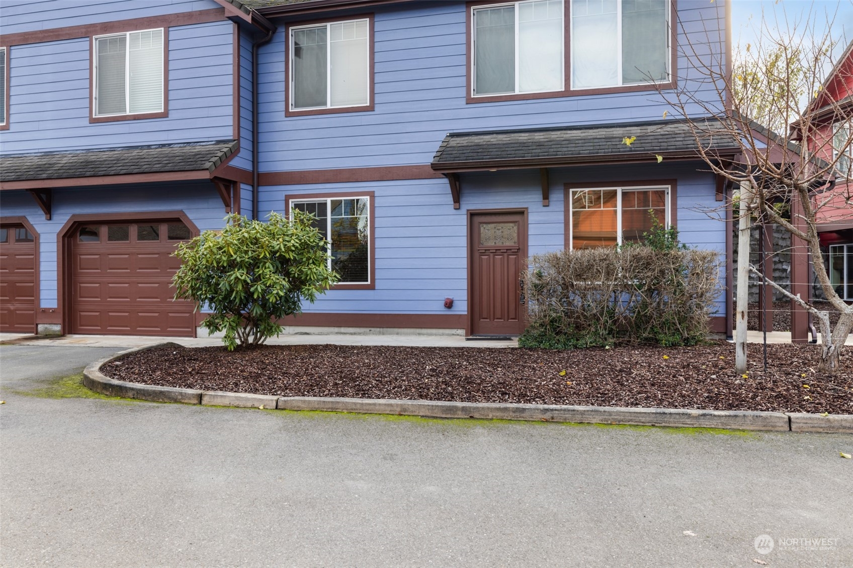 2606 Peach Court B Property Photo 1