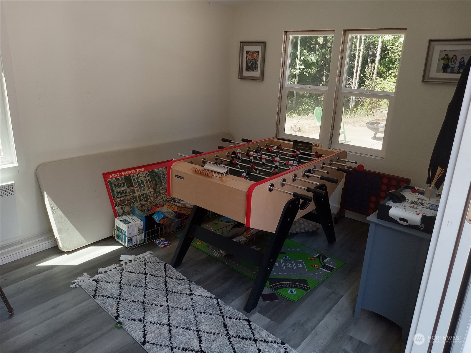 90 Maple Street Property Photo 11