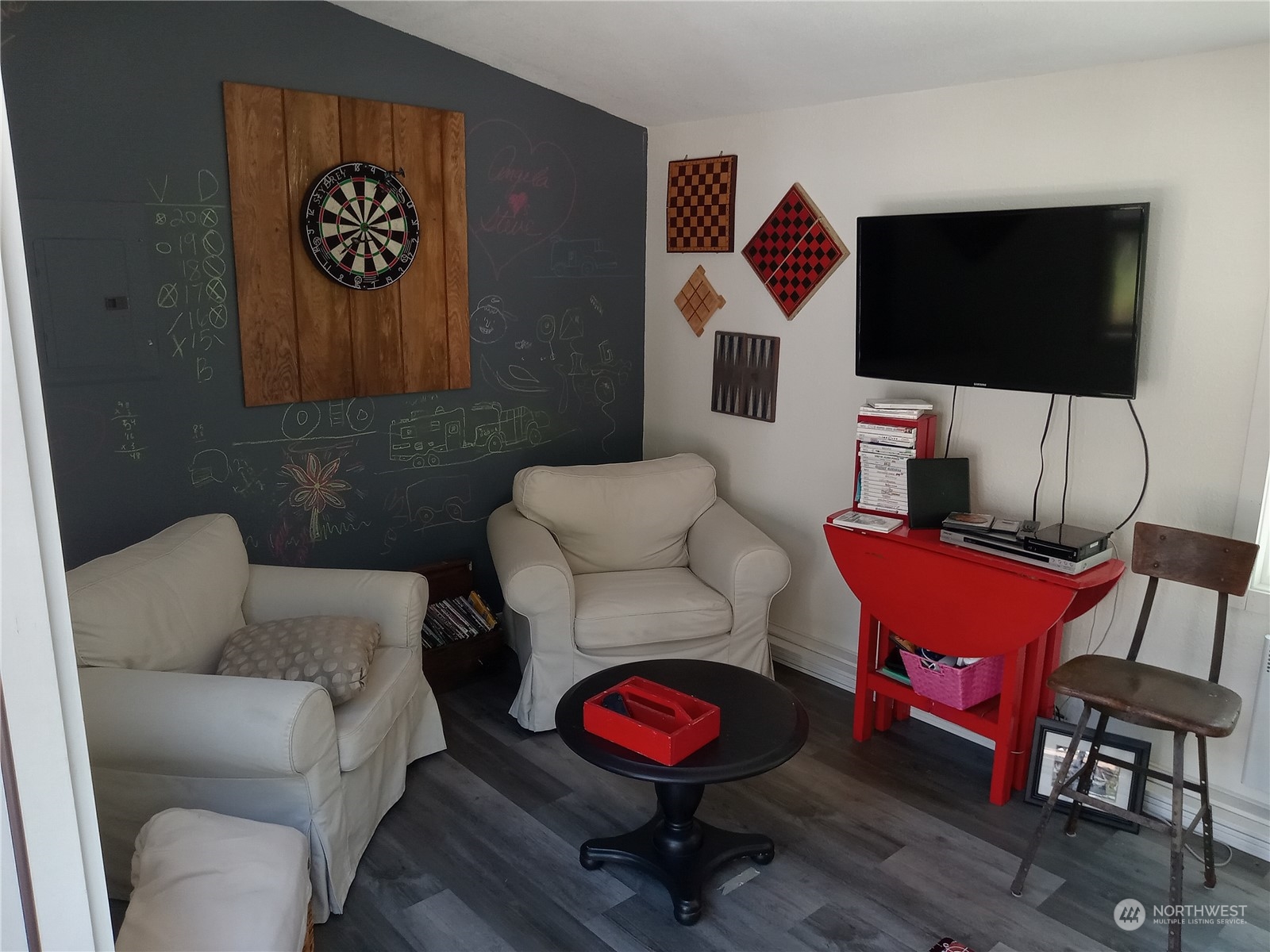 90 Maple Street Property Photo 12