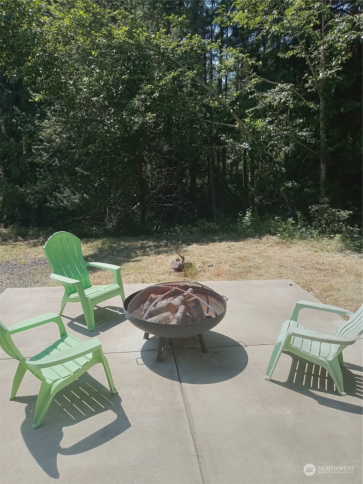 90 Maple Street Property Photo 15