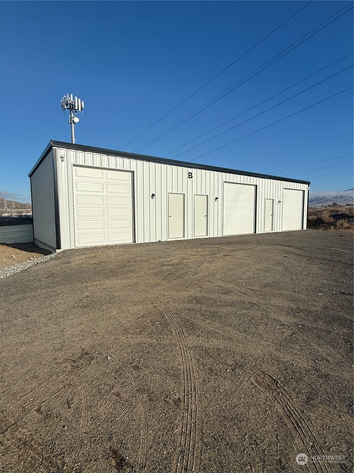 5 Stampede Business Park Property Photo 3