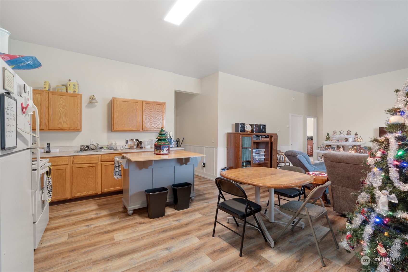 520 S Race Street Property Photo 7