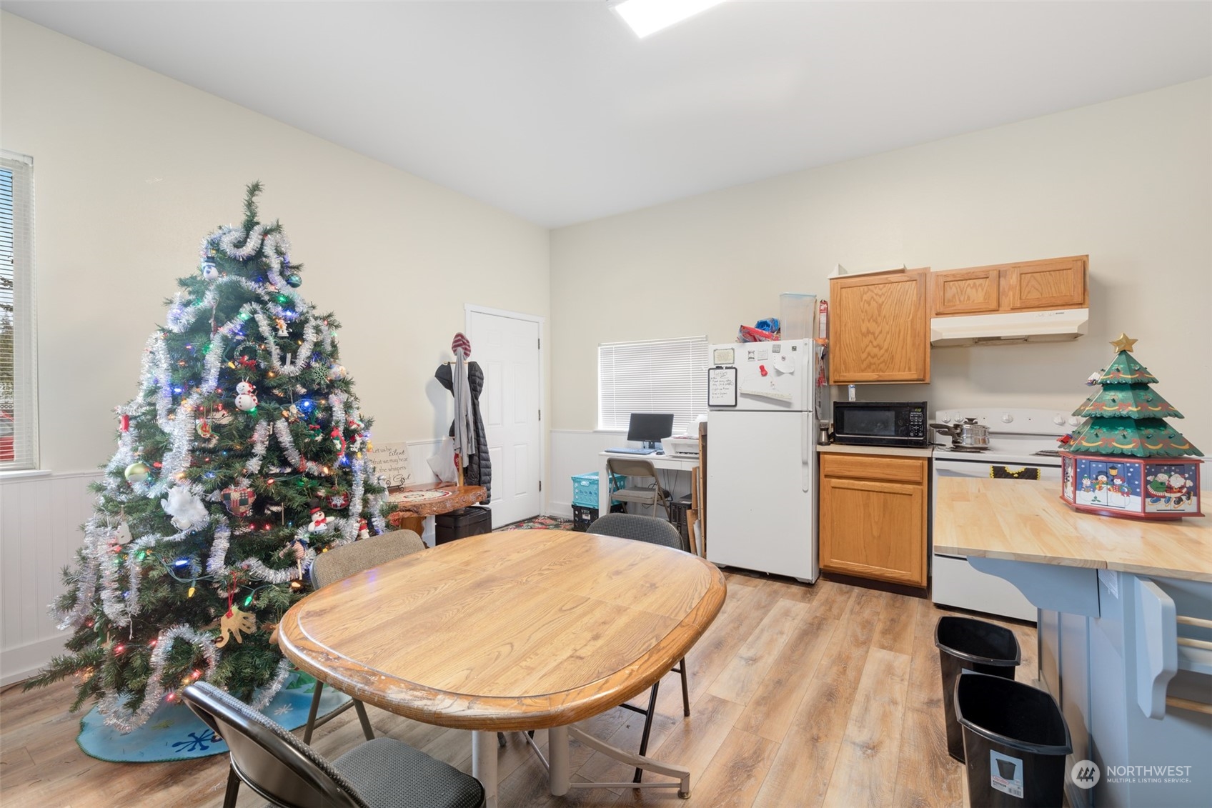 520 S Race Street Property Photo 8