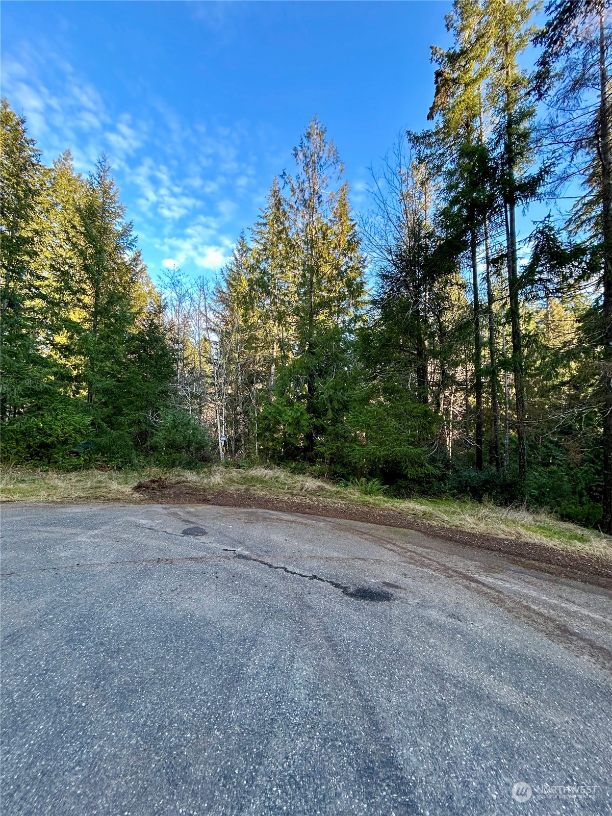 240 E Peebles Court Property Photo 1