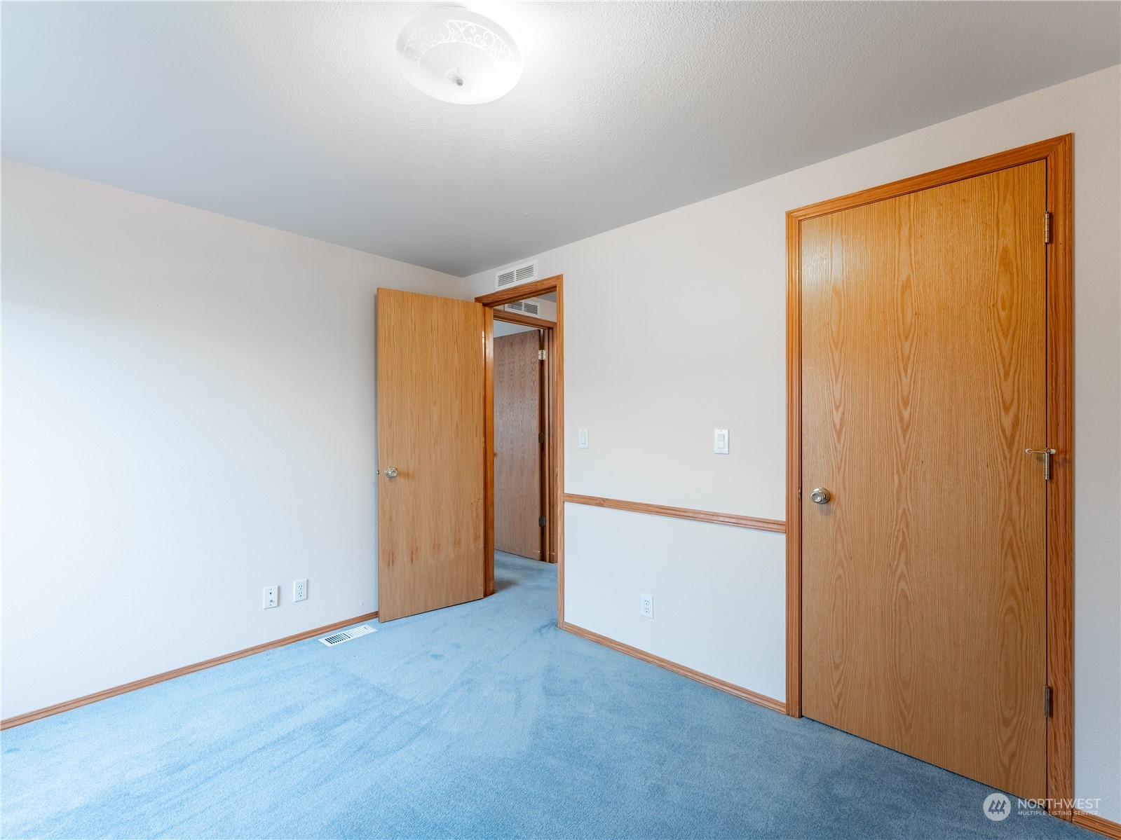 513 Ne Monterey Drive Property Photo 28