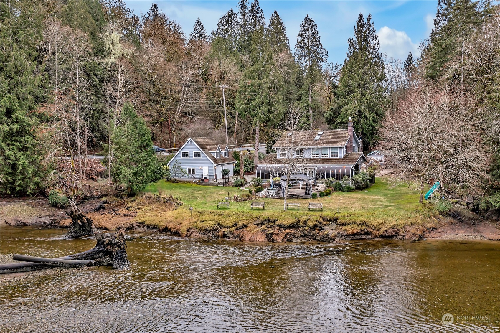 8320 E Grapeview Loop Road Property Photo