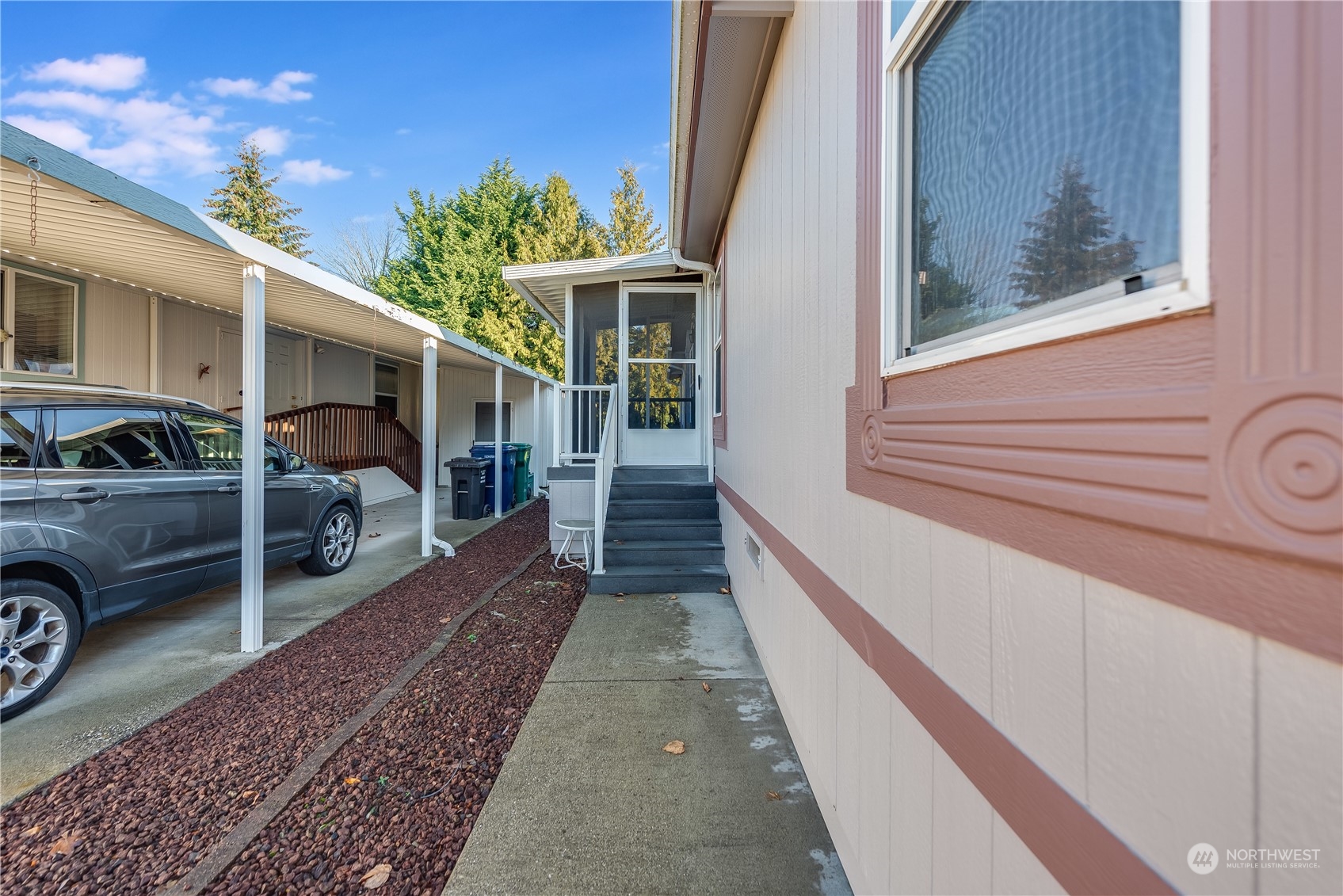 14727 43rd Avenue 27 Property Photo 5