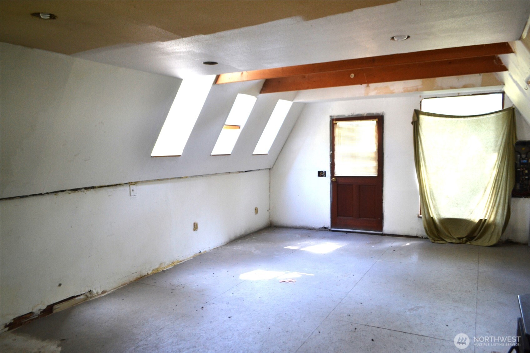 110 Ne Collins Drive Property Photo 13