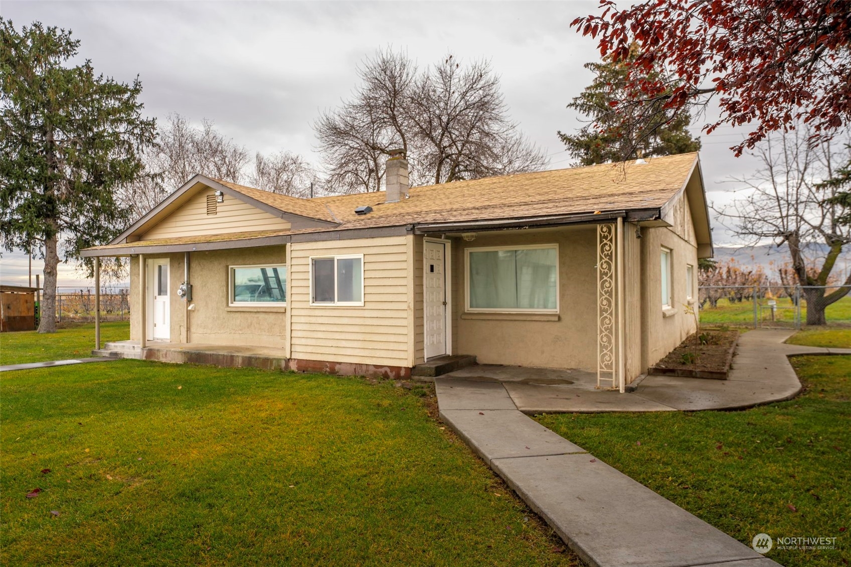 61203 W Roza Road Property Photo