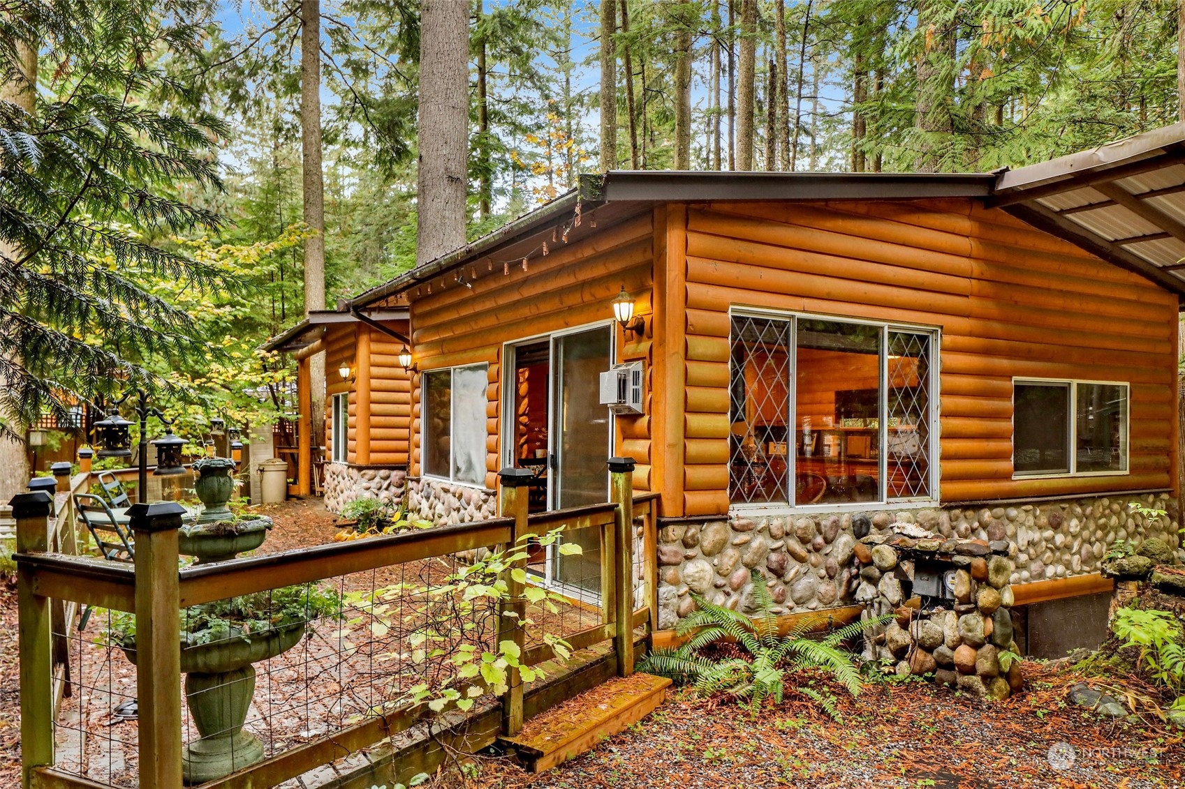 2077 Dogwood Drive Property Photo