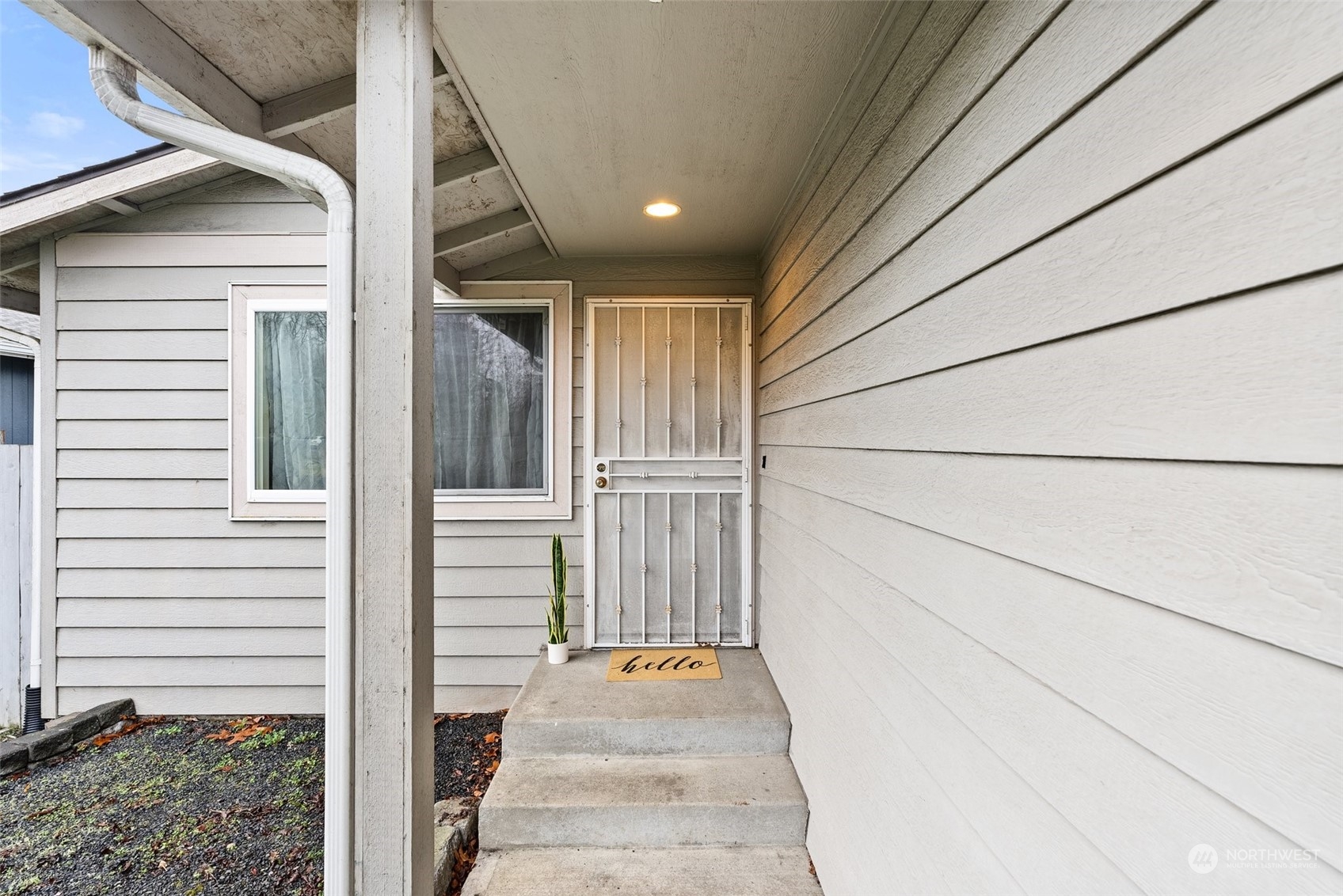 1355 Sw William Avenue Property Photo 3