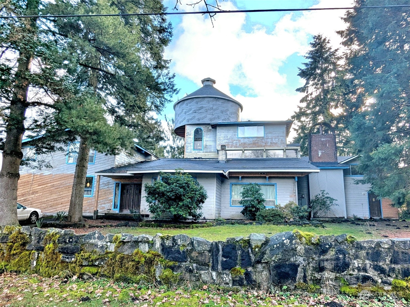 1497 Old Military Road Property Photo