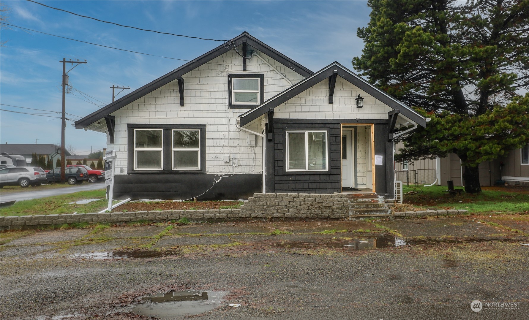 515 Duffy Street Property Photo