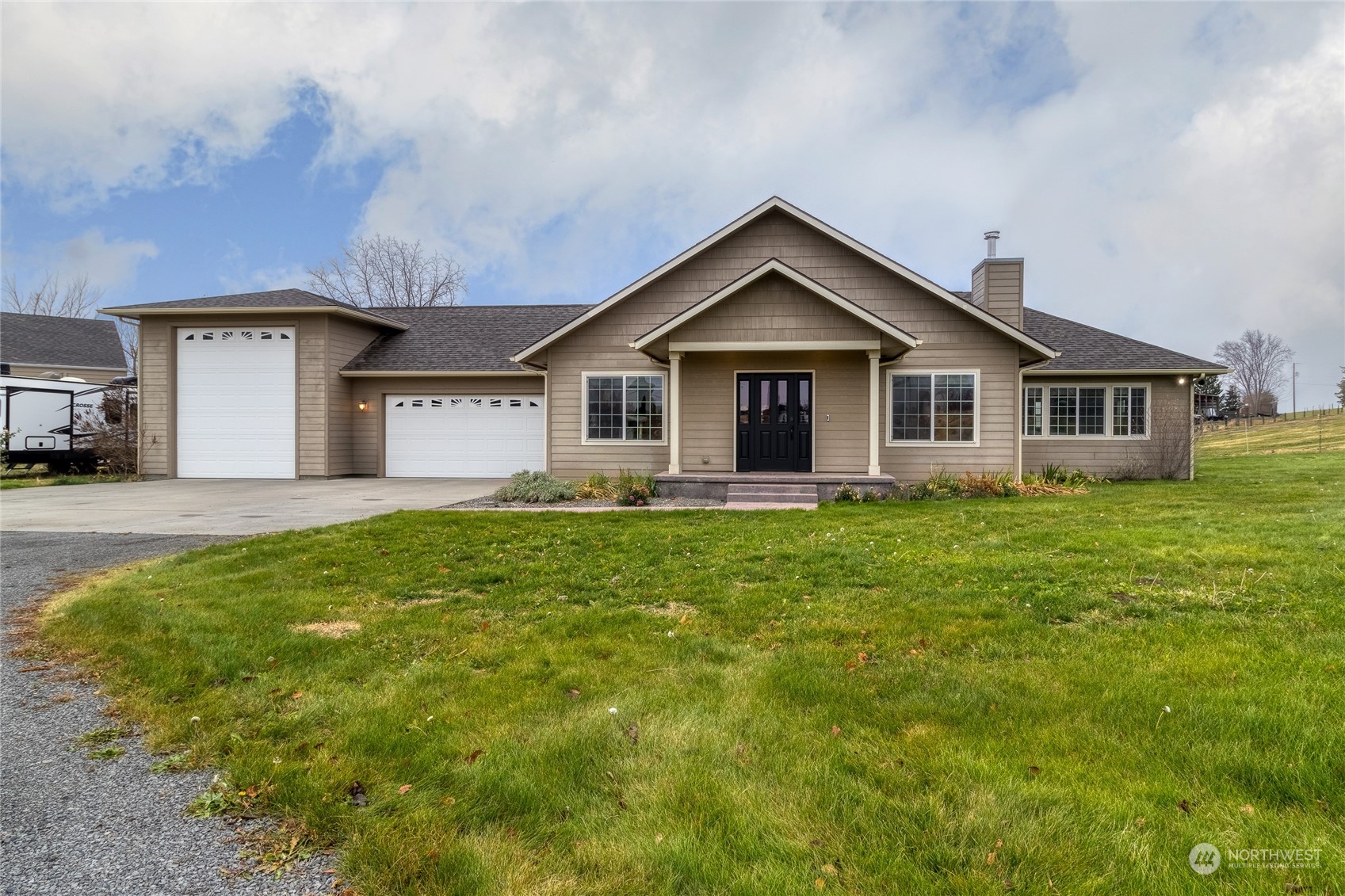 85266 Winesap Road Property Photo