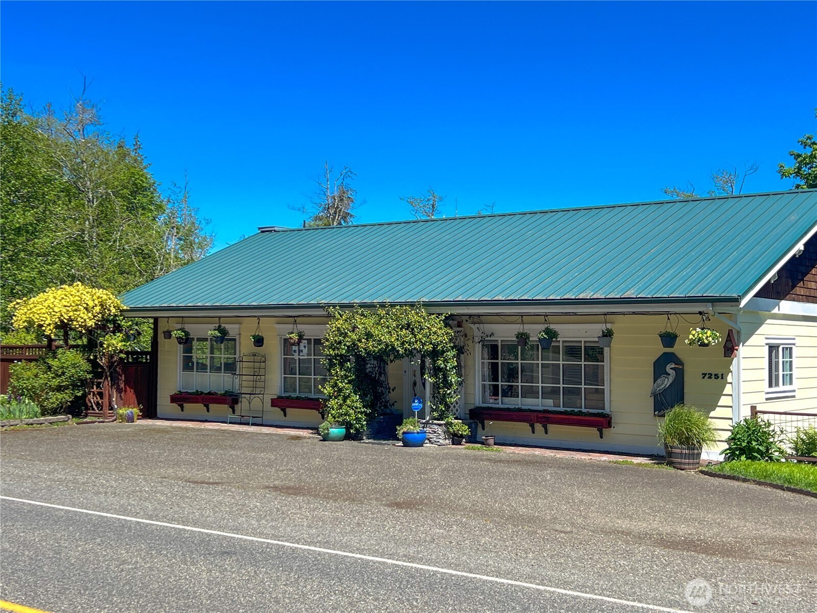 7251 Oak Bay Road Property Photo